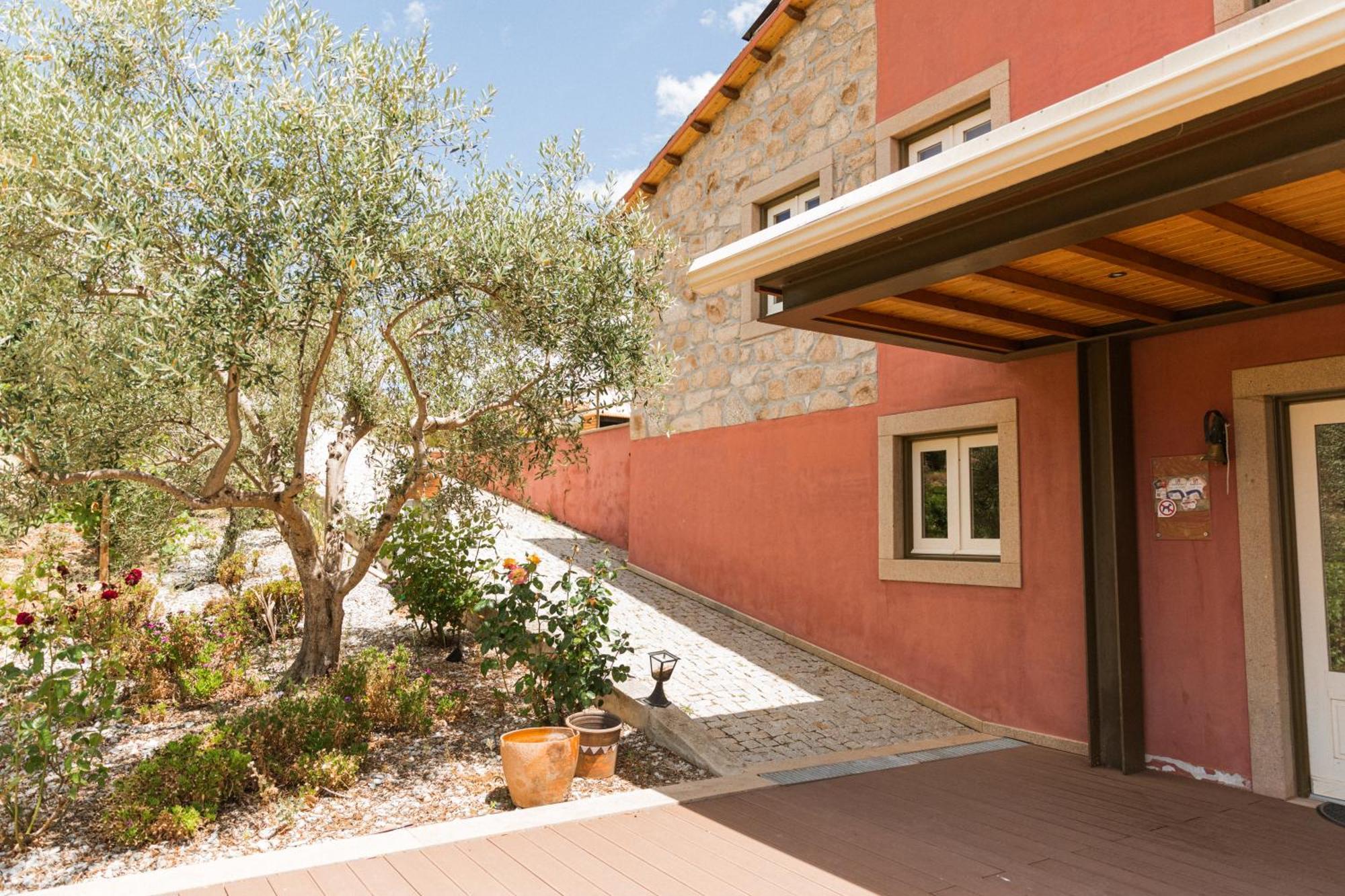 Olhares Do Douro Guest House Torre De Moncorvo Exterior foto