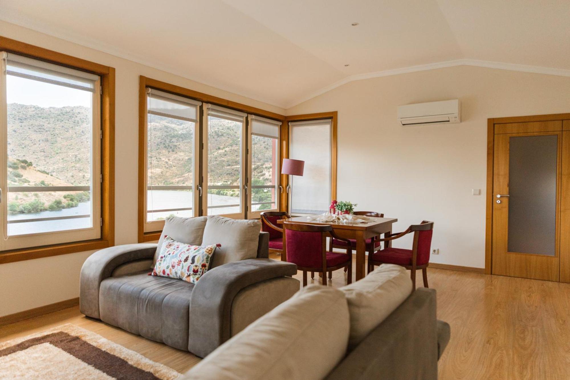 Olhares Do Douro Guest House Torre De Moncorvo Exterior foto