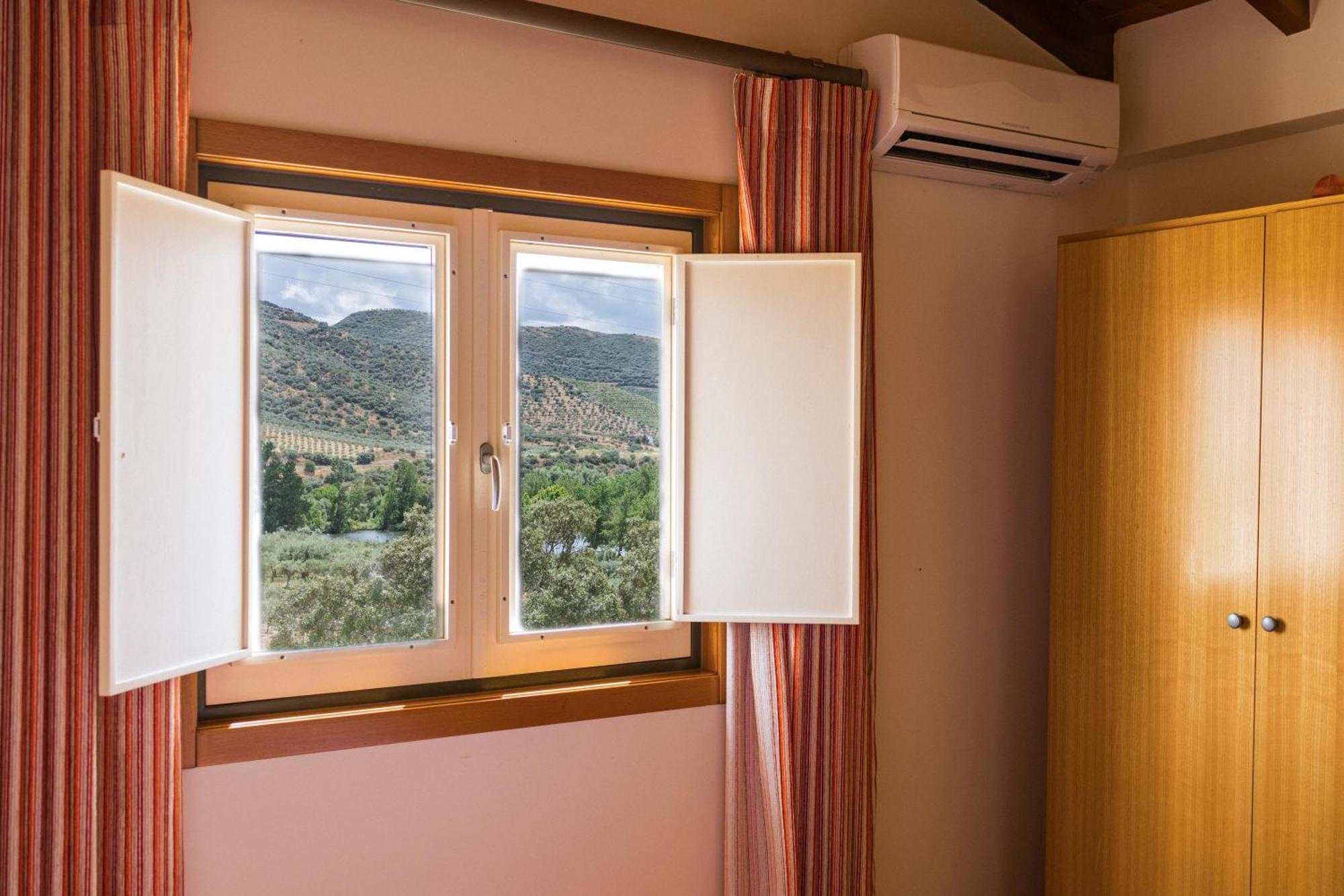 Olhares Do Douro Guest House Torre De Moncorvo Exterior foto